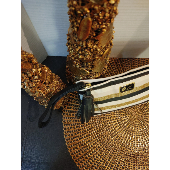 Betsey Johnson Wristlet - Picture 3 of 5